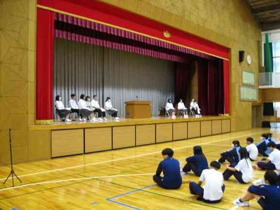 立会演説会